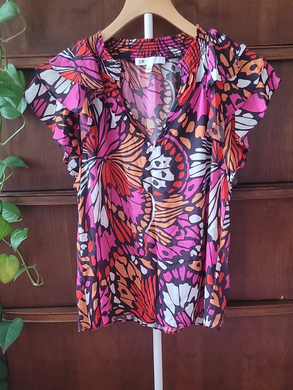 NWOT DR2 Multi Color Butterfly Print Flutter Sleeve Blouse w Smocked Neck Line